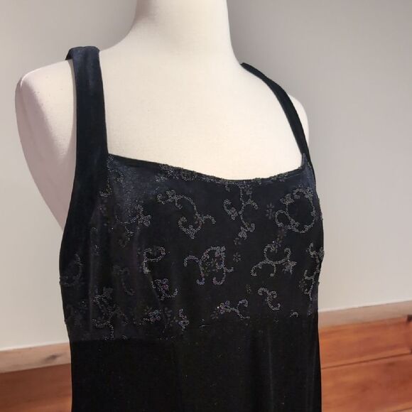 CDC Black Sleeveless Square Neck Gown - Picture 3 of 5